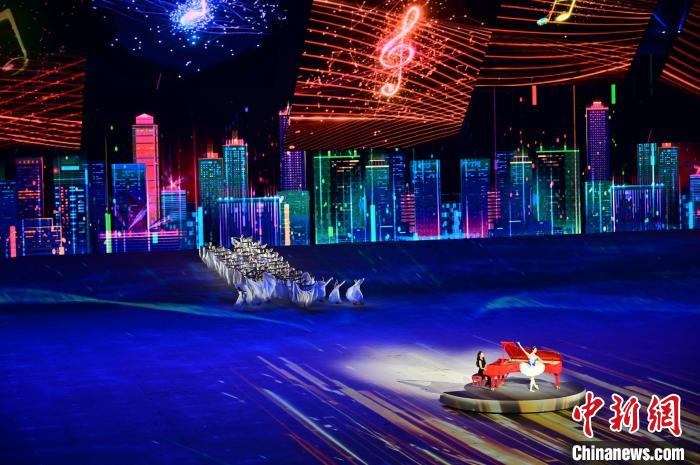 科技“赋能”湖北省第十六届运动会开幕式文体展演 刘康 摄