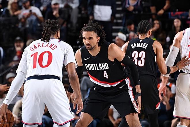 开拓者力克快船塞布尔防守闪耀西部排名战白热