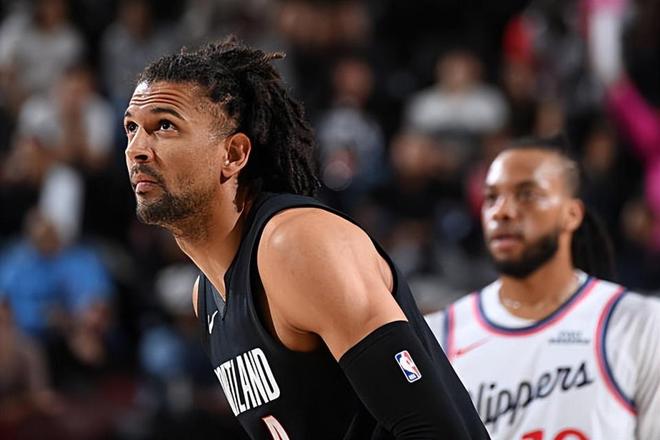 开拓者力克快船塞布尔防守闪耀西部排名战白热