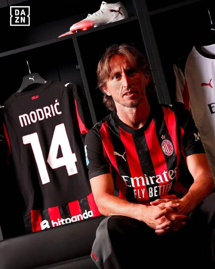 米兰0-1负拉齐奥莱奥推搡阿莱格里争冠悬念再减